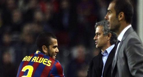 تقرير.. ألفيش ناقد مورينيو .. هل يصبح خامس لاعب يدربه الاستثنائي وجوارديولا؟